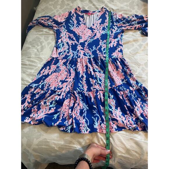 Lilly Pulitzer Traci Long Sleeve Dress Borealis Blue
Swim On Over medium 10652 - Picture 5 of 11